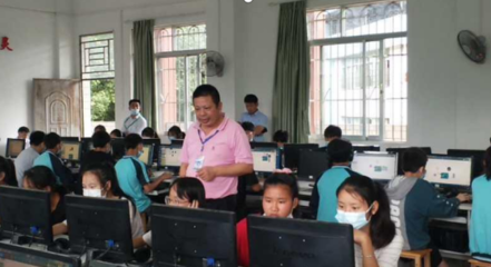 對(duì)口幫扶|深圳市高級(jí)中學(xué)支教教師丁輝 以技術(shù)為橋，以校為家，守護(hù)陂頭中學(xué)的數(shù)字化未來